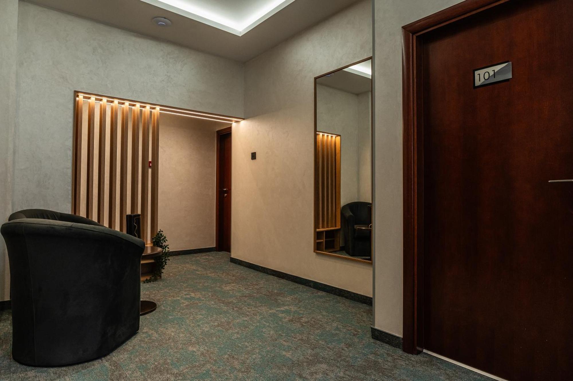 Šabac Hotel Astral מראה חיצוני תמונה